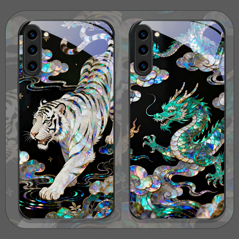 Samsung Galaxy S24 - Stilvolle Tiger-Drachen-Marmor-Textur Bedruckte Gehärtete Glas-Handyhülle für